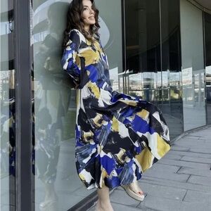 ZARA NWT WOMAN ROUND NECK PRINTED MIDI DRESS MULTICOLORED |